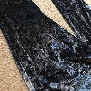 Velvet paisley print pants